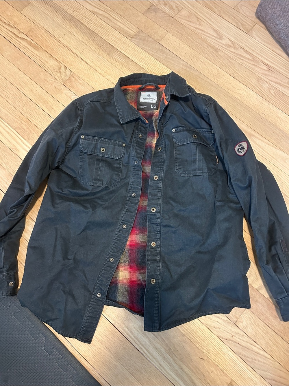 Waxed Canvas Legendary Whitetails Black/Grey Snap-Up Shirt Jacket Size L
